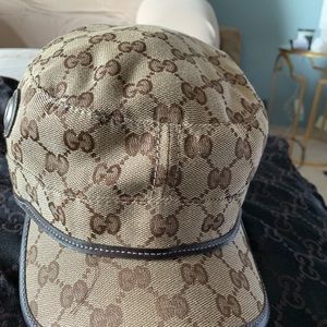 Vintage AUTHENTIC Gucci baseball hat